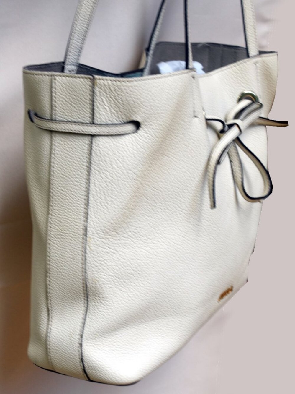 Furla Costanza F7339 Ivory Pebbled Leather Drawstring Bucket Tote Shoulder Bag - Picture 5 of 11